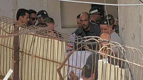 הוצאת המחבל שדקר חייל ליד רכבת ההגנה, ת"א הוצאת המחבל שדקר חייל ליד רכבת ההגנה, ת"א