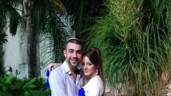 אלמוג שילוני שנהרג בפיגוע הדקירה בתל אביב עם חברתו אלמוג שילוני שנהרג בפיגוע הדקירה בתל אביב עם חברתו