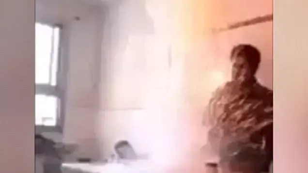 ניסוי כימי בכיתה הסתיים בפיצוץ