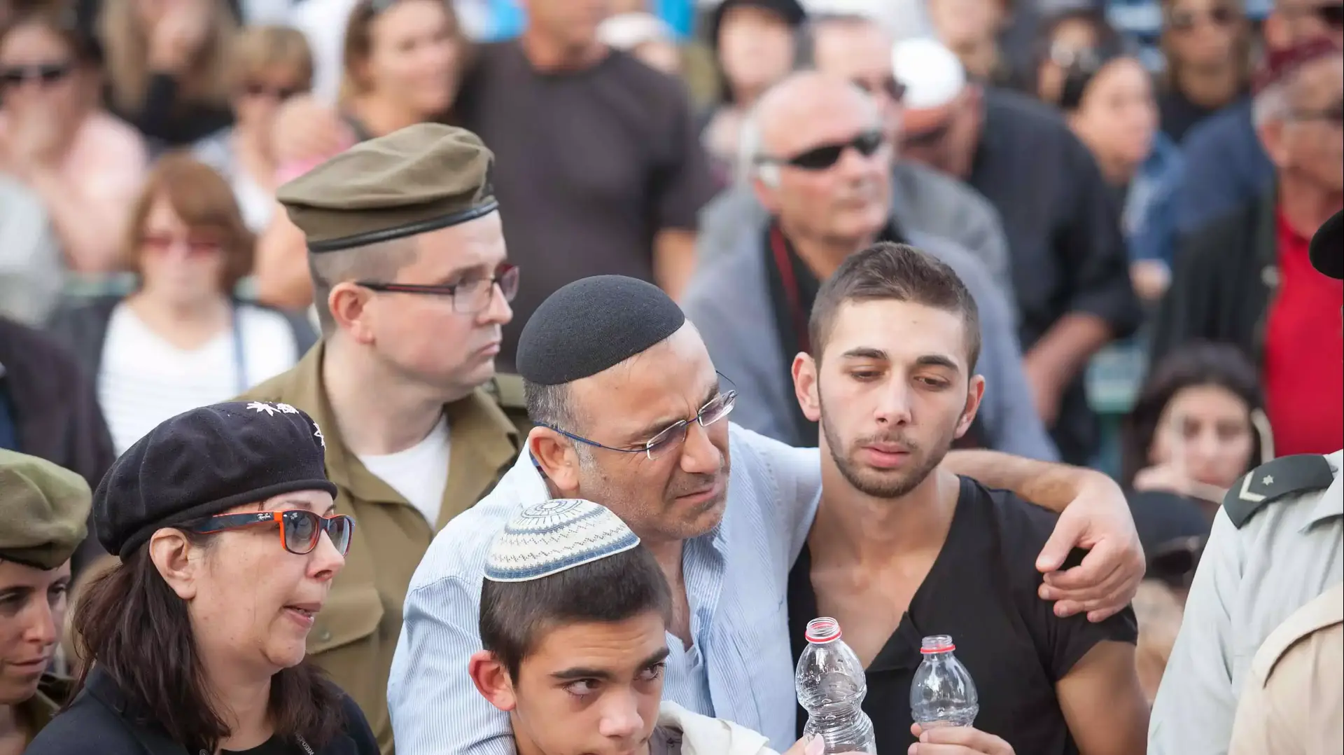 הלוויה של סמל ראשון אלמוג שילוני הר הרצל 11.11.14 הלוויה של סמל ראשון אלמוג שילוני הר הרצל 11.11.14
