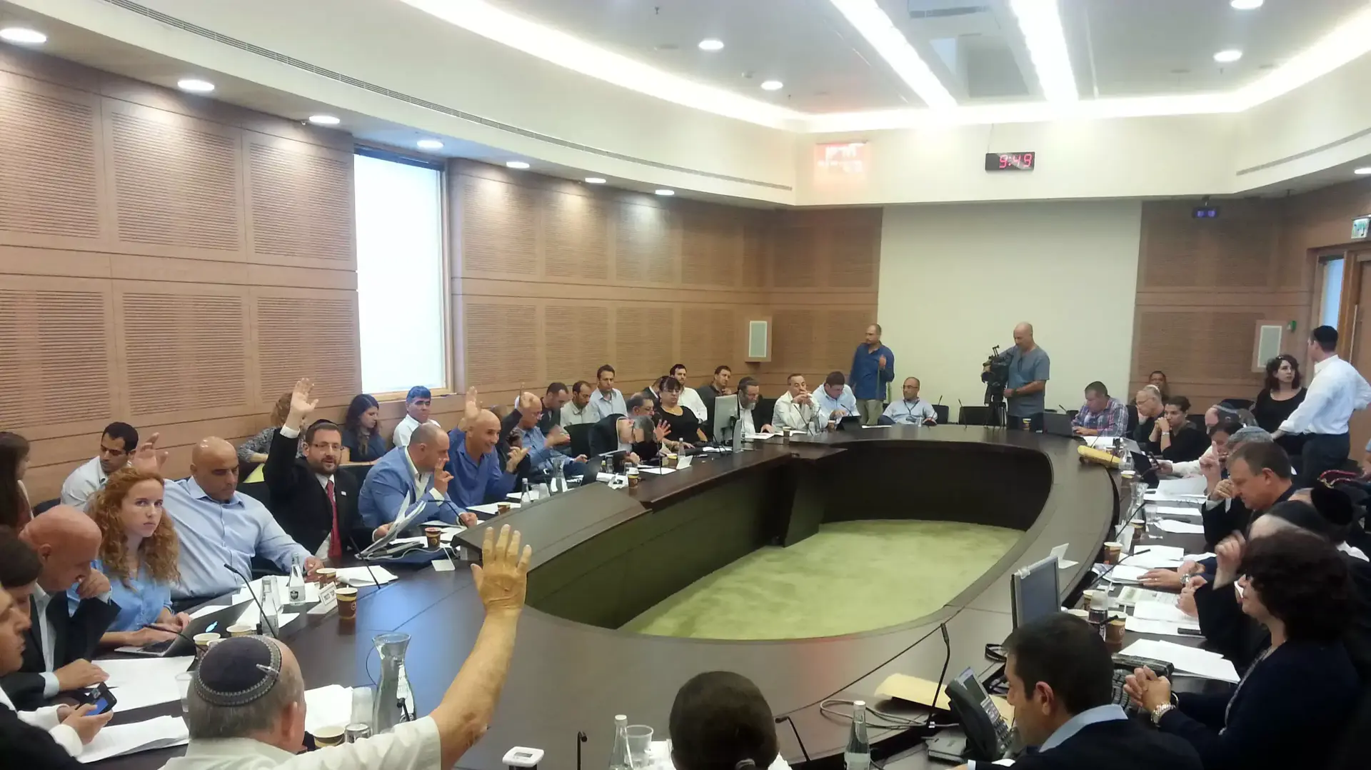 ועדת הכספים אישרה את חוק מע"מ אפס על דירה ראשונה, נובמבר 2014 ועדת הכספים אישרה את חוק מע"מ אפס על דירה ראשונה, נובמבר 2014