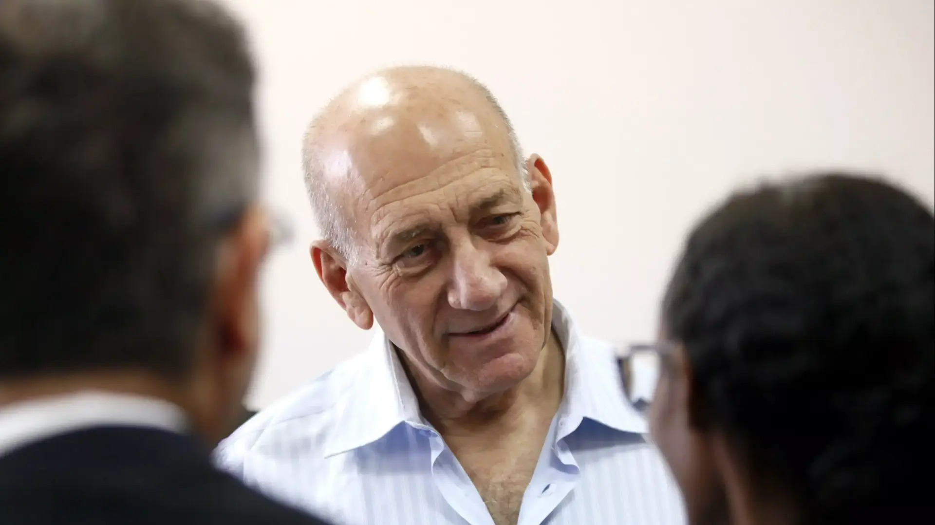 אהוד אולמרט בבית המשפט המחוזי בירושלים אהוד אולמרט בבית המשפט המחוזי בירושלים