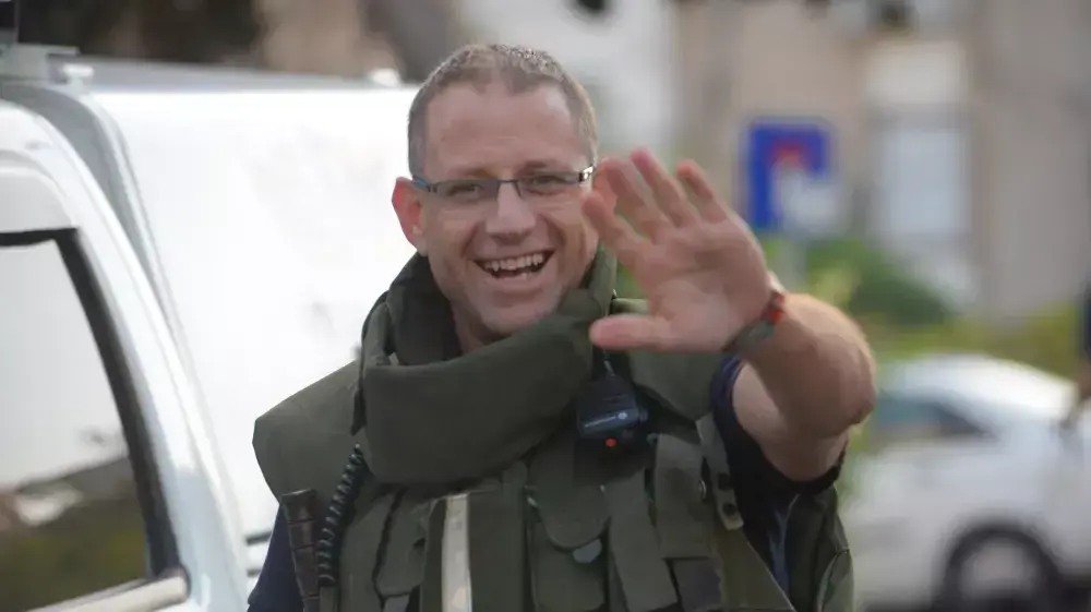 קצין החבלה דורון לביא אזור המטענים בבת ים, נובמבר 2014 קצין החבלה דורון לביא אזור המטענים בבת ים, נובמבר 2014
