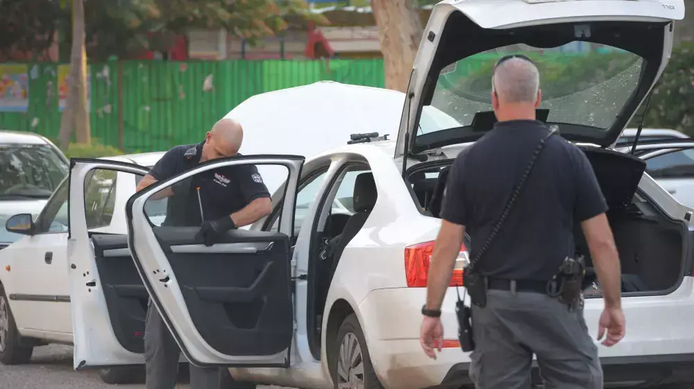 חבלנים בזירת המטענים ברחוב משה סנה בבת ים, נובמבר 2014 חבלנים בזירת המטענים ברחוב משה סנה בבת ים, נובמבר 2014