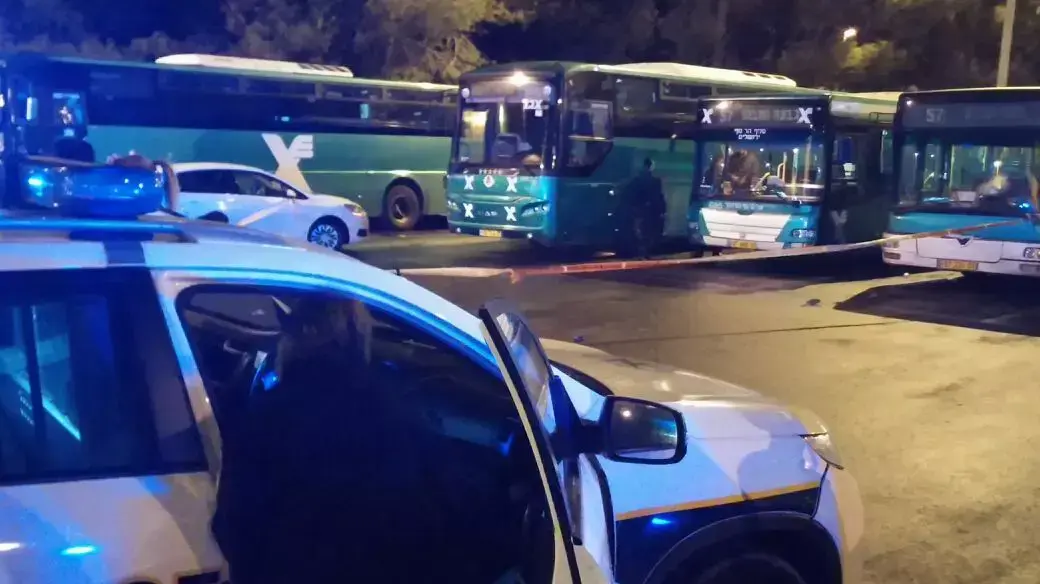 נהג פלסטיני נמצא תלוי באוטובוס אגד במזרח ירושלים נהג פלסטיני נמצא תלוי באוטובוס אגד במזרח ירושלים