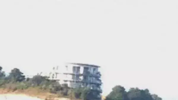 זוג שצולם מקיים יחסי מין במגרש חניה בבריטניה זוג שצולם מקיים יחסי מין במגרש חניה בבריטניה