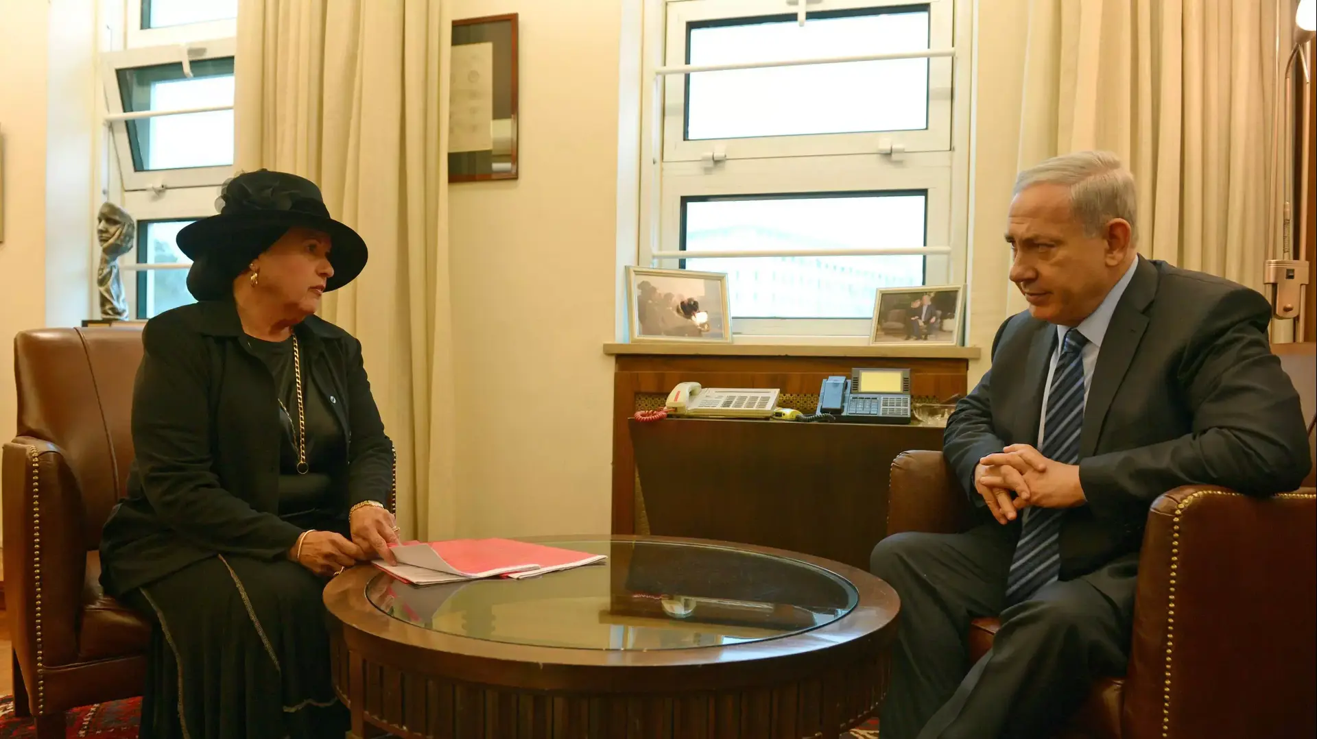 ראש הממשלה בנימין נתניהו נפגש היום עם אסתר פולארד, אשתו של יונתן פולארד, נובמבר 2014 ראש הממשלה בנימין נתניהו נפגש היום עם אסתר פולארד, אשתו של יונתן פולארד, נובמבר 2014