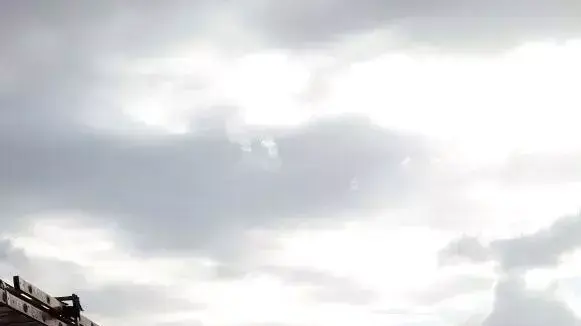 צוותי כיבוי וחילוץ ברחוב בו קרס קיר, הרצליה צוותי כיבוי וחילוץ ברחוב בו קרס קיר, הרצליה