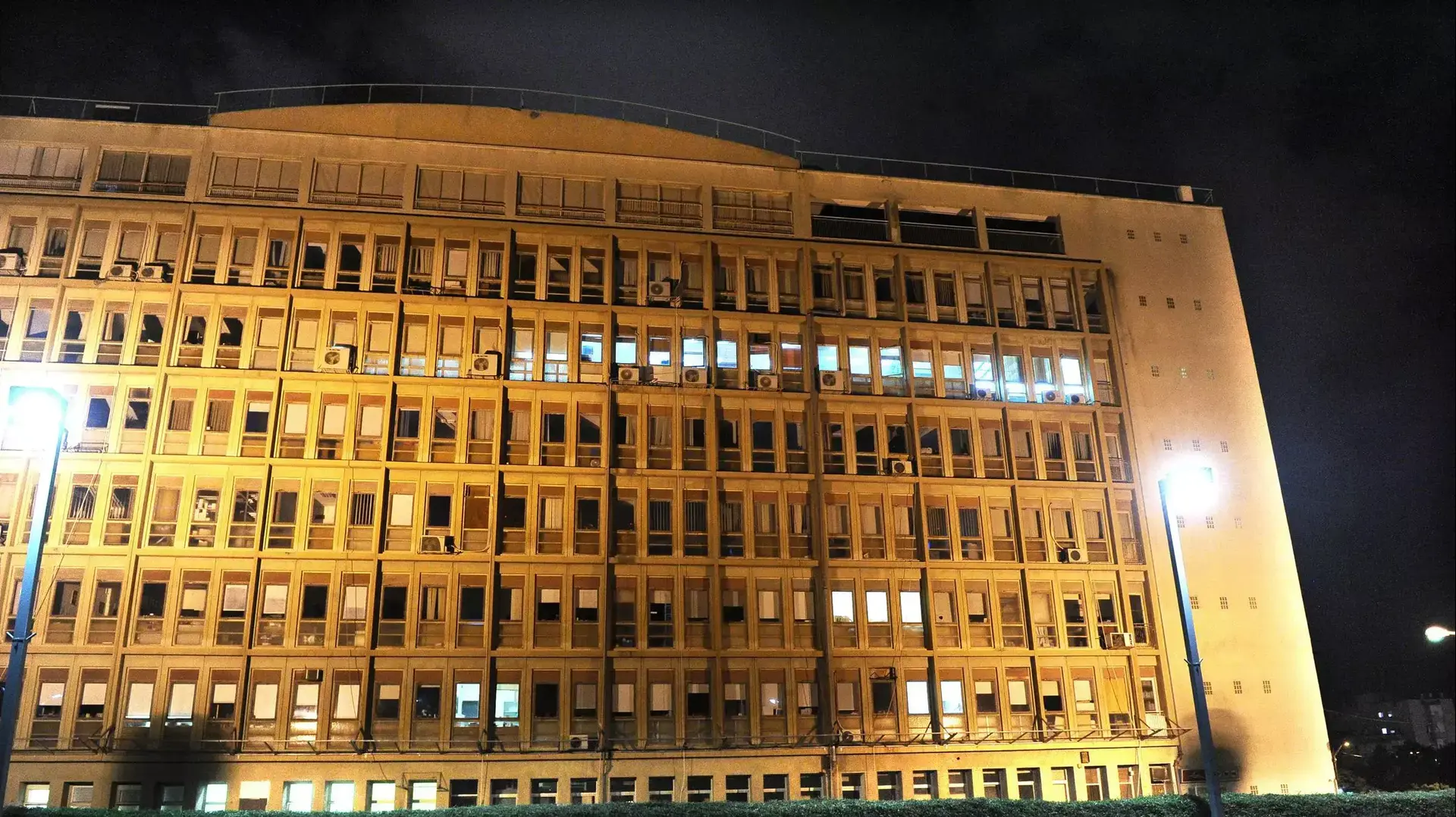 קומת ההנהלה מאורת בבניין בית ההסתדרות קומת ההנהלה מאורת בבניין בית ההסתדרות