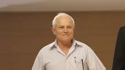 יו"ר הקואליציה יריב לוין וח"כ חיים כץ נכנסים לישיבת סיעת הליכוד ביתנו