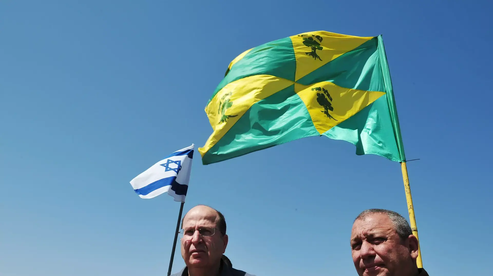 שר הביטחון משה יעלון והרמטכ"ל הבא גדי איזנקוט שר הביטחון משה יעלון והרמטכ"ל הבא גדי איזנקוט