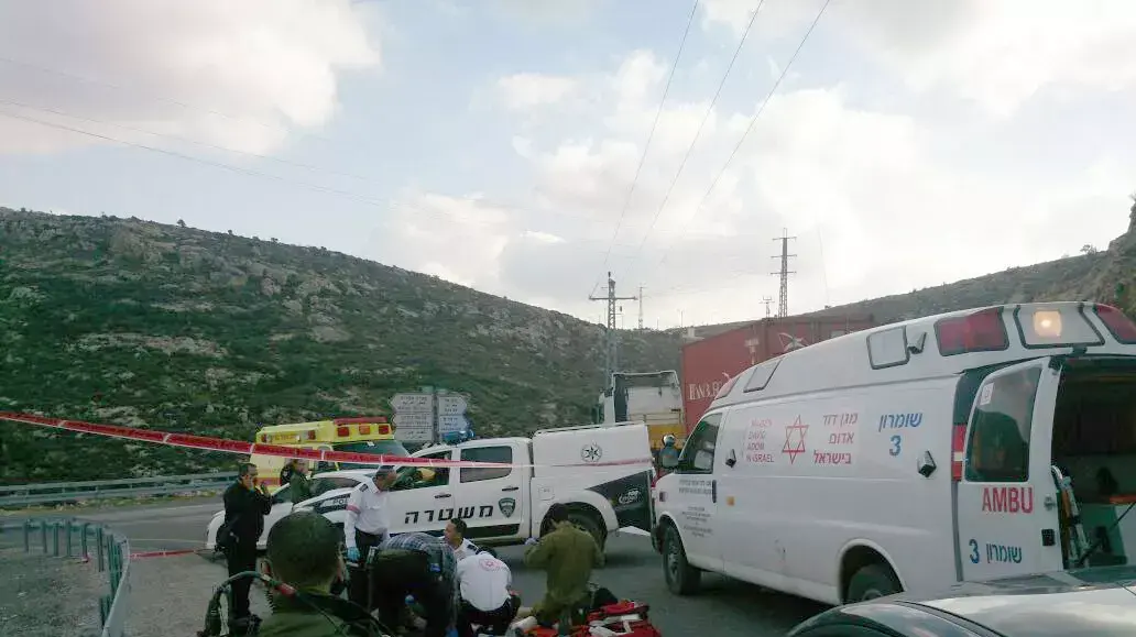 פצוע קשה בצומת אלון בשומרון מפגיעת משאית, נובמבר 2014 פצוע קשה בצומת אלון בשומרון מפגיעת משאית, נובמבר 2014