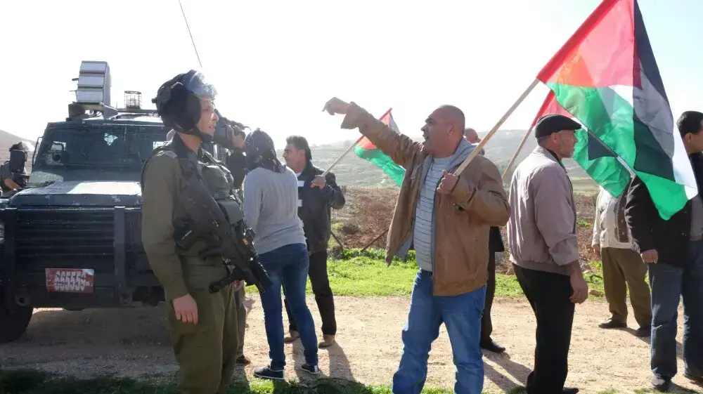 תקרית אלימה בין חיילי צה"ל לפלסטינים ליד הכפר תרמסעיא צפונית לרמאללה תקרית אלימה בין חיילי צה"ל לפלסטינים ליד הכפר תרמסעיא צפונית לרמאללה