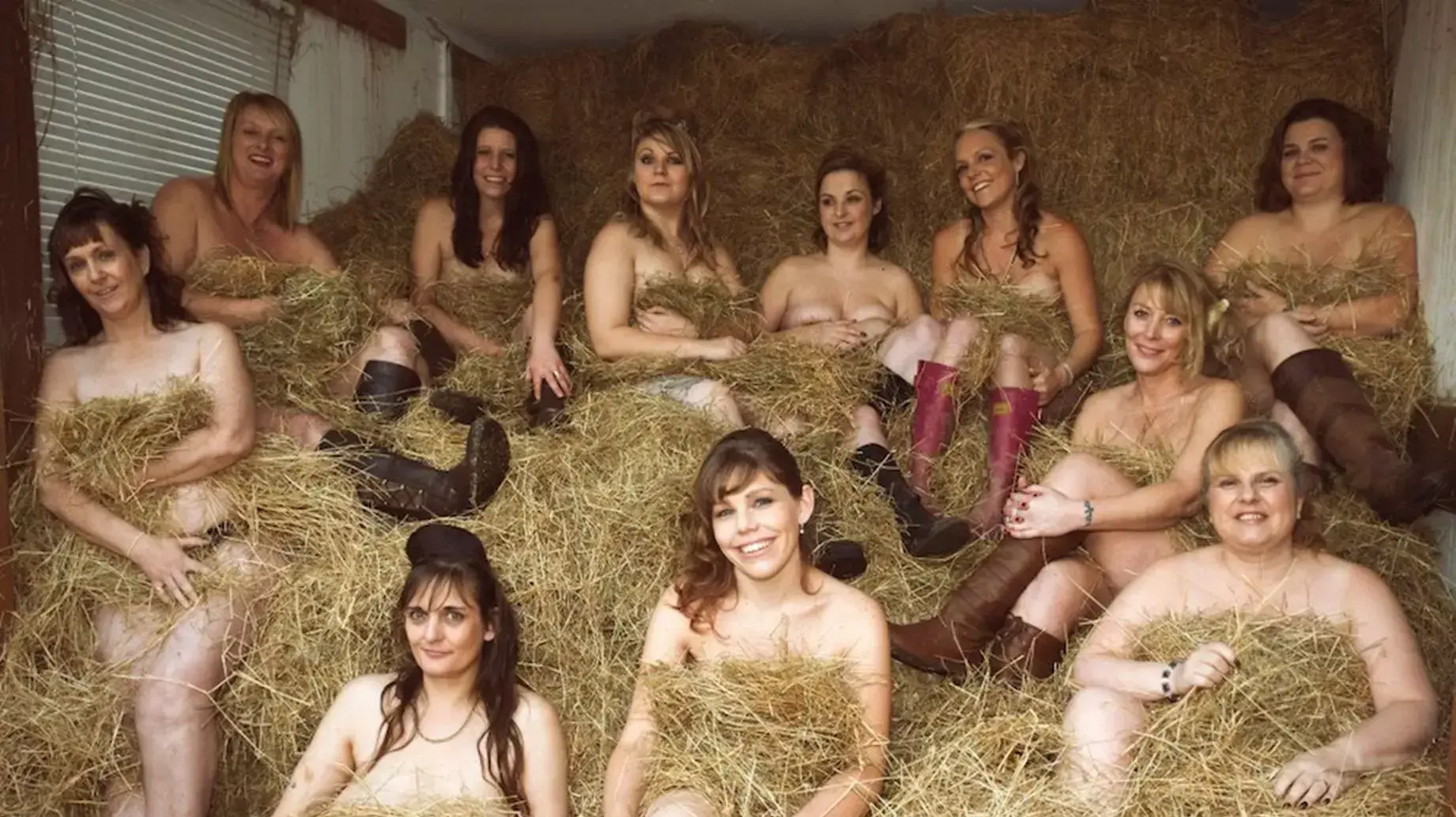 לוח השנה Country Ladies Uncovered לוח השנה Country Ladies Uncovered