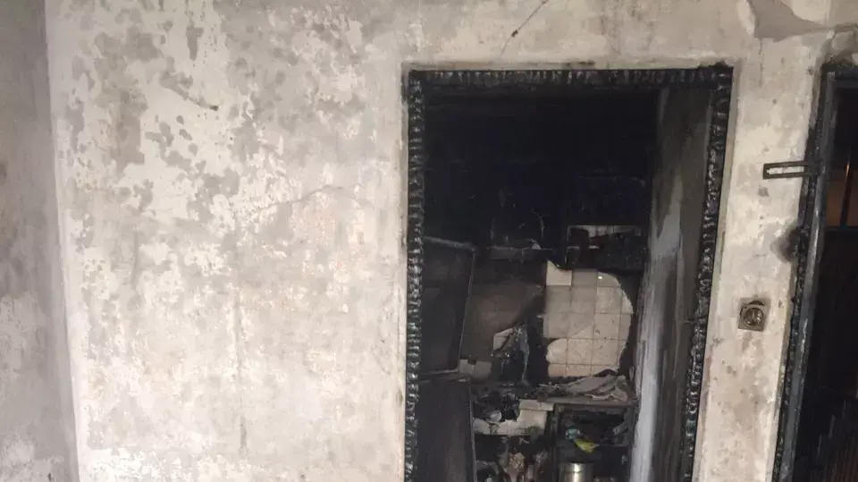 שריפה בבניין מגורים בעכו שריפה בבניין מגורים בעכו