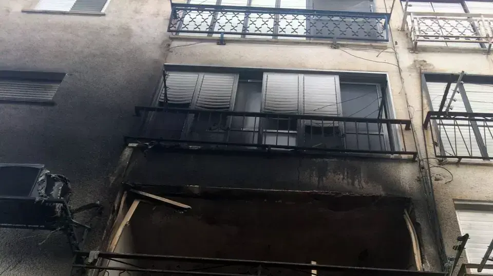 שריפה בבניין מגורים בעכו