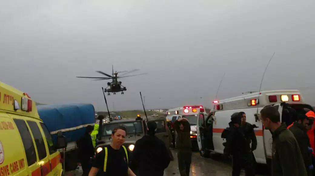 תאונת דרכים קטלנית על כביש 90 סמוך לתומר, דצמבר 2014 תאונת דרכים קטלנית על כביש 90 סמוך לתומר, דצמבר 2014