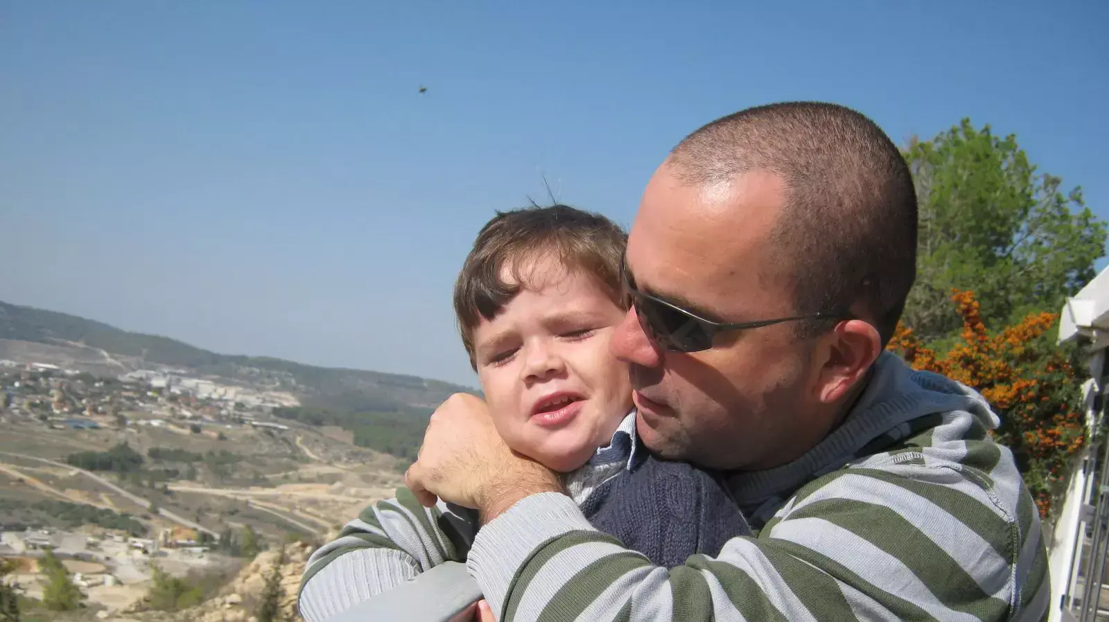 דולב קידר, שנהרג במבצע "צוק איתן", ומשפחתו דולב קידר, שנהרג במבצע "צוק איתן", ומשפחתו