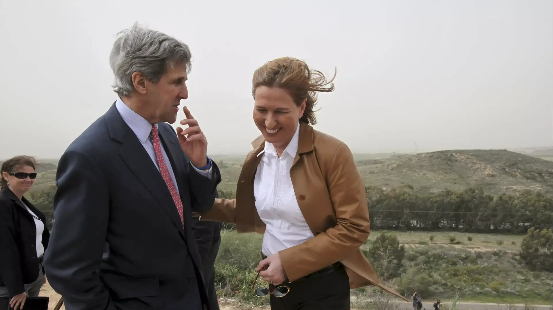 ציפי לבני וג'ון קרי בביקור בשדרות ציפי לבני וג'ון קרי בביקור בשדרות
