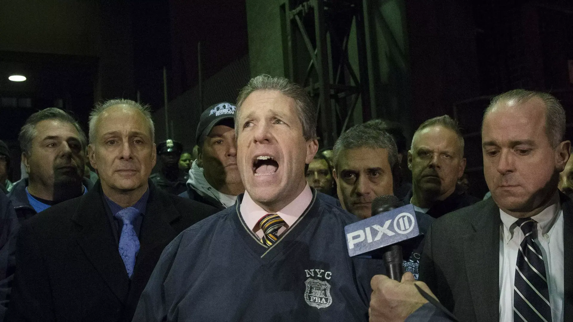 יו"ר איגוד השוטרים בניו יורק פטריק לינץ' 21 בדצמבר 2014 יו"ר איגוד השוטרים בניו יורק פטריק לינץ' 21 בדצמבר 2014