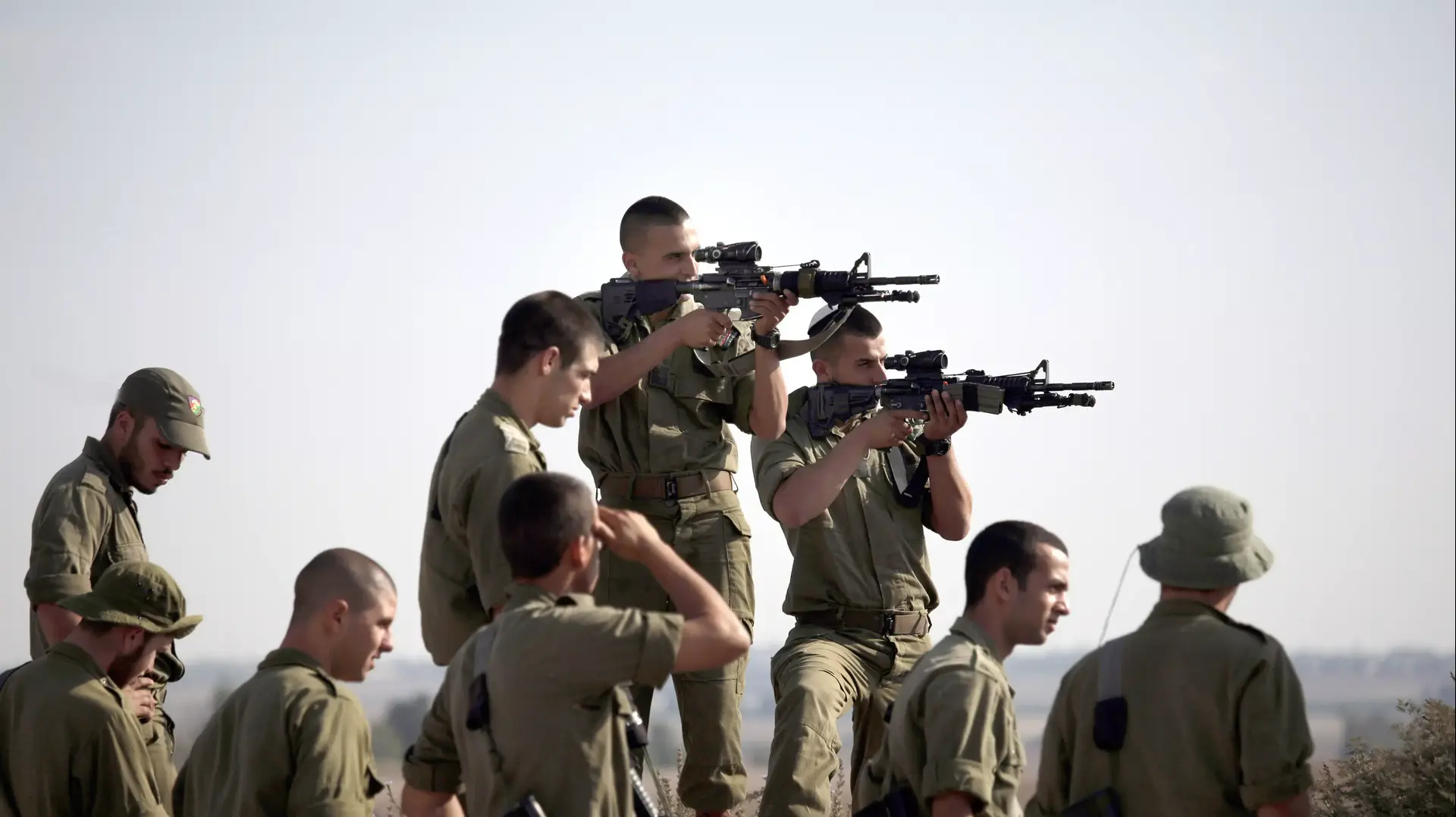 חיילי צה"ל בגבול עזה חיילי צה"ל בגבול עזה