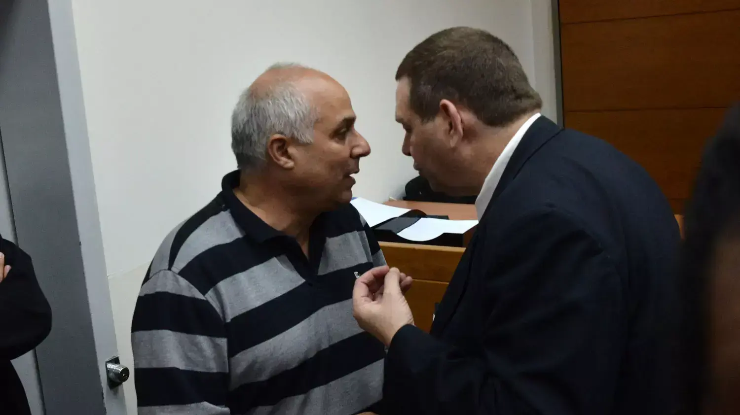 דורון שמחי יושב ראש איגוד הכדור יד מובא להארכת מעצר בפרשת השחיתות במשרד הפנים, ביהמ"ש השלום ראשון לציון דורון שמחי יושב ראש איגוד הכדור יד מובא להארכת מעצר בפרשת השחיתות במשרד הפנים, ביהמ"ש השלום ראשון לציון