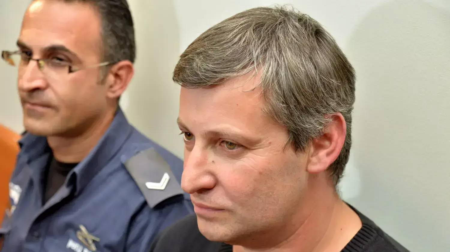השר לשעבר סטס מיסז'ניקוב בהארכת מעצר בבית המשפט בראשון לציון