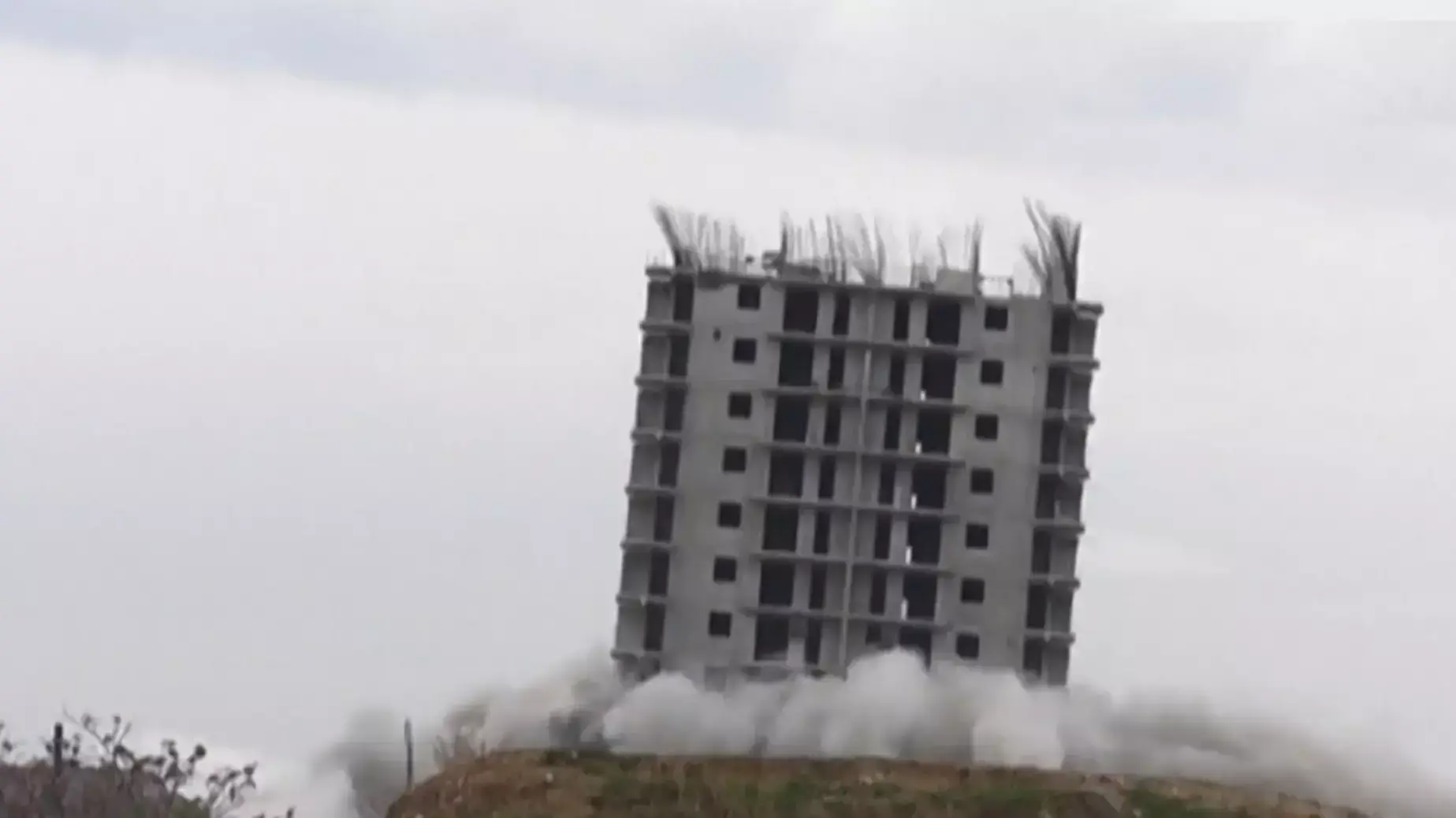 הריסת בניינים בסבסטופול, רוסיה, דצמבר 2014 הריסת בניינים בסבסטופול, רוסיה, דצמבר 2014
