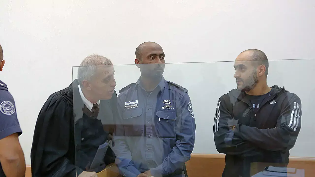 הארכת מעצר לרמאדן מסלתי החשוד ברצח הכפול של האחים חילמי ומוראד קראג'ה, דצמבר 2014 הארכת מעצר לרמאדן מסלתי החשוד ברצח הכפול של האחים חילמי ומוראד קראג'ה, דצמבר 2014
