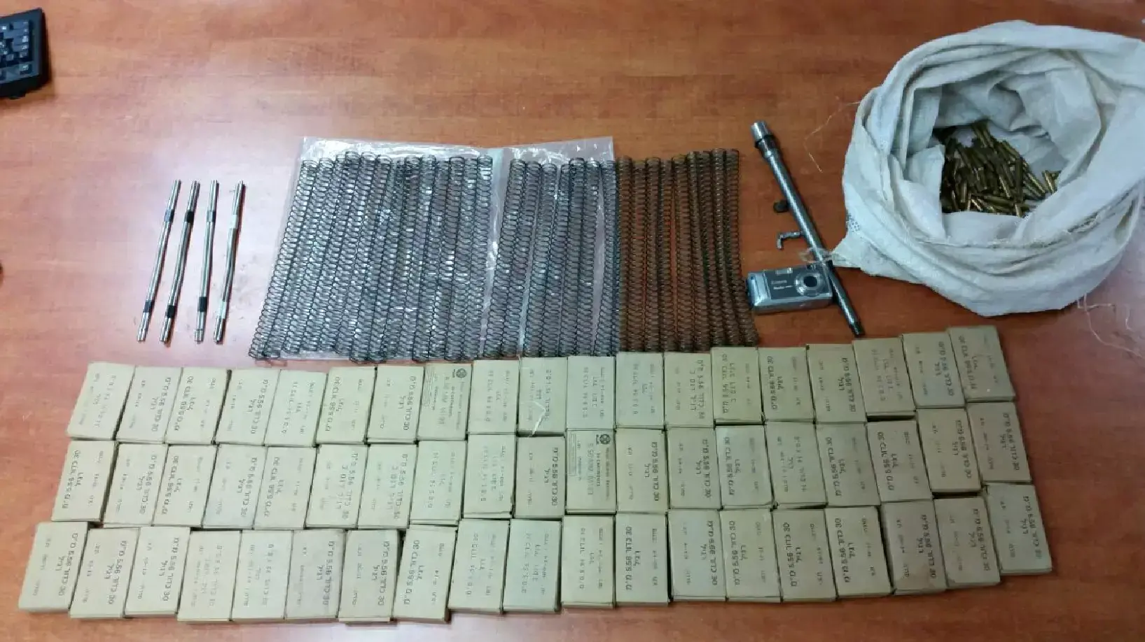 אלפיים כדורים, חשיש ועופר נתפסו בחברון אלפיים כדורים, חשיש ועופר נתפסו בחברון