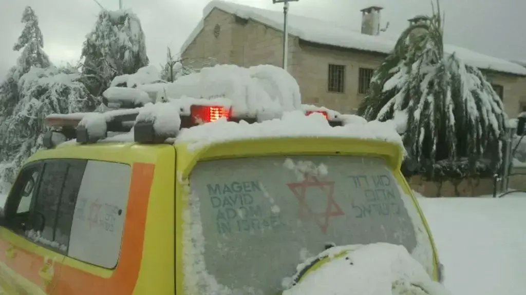 במד"א ערוכים לסערה ונמצאים בכוננות שלג, חורף 2014 במד"א ערוכים לסערה ונמצאים בכוננות שלג, חורף 2014
