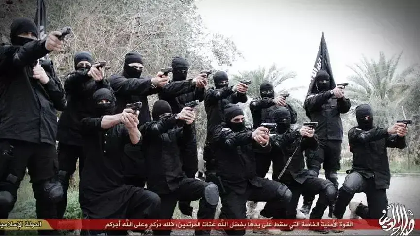 לוחמי דאעש מוציאים להורג שמונה אנשים במחוז סלאח א-דין בעיראק לוחמי דאעש מוציאים להורג שמונה אנשים במחוז סלאח א-דין בעיראק