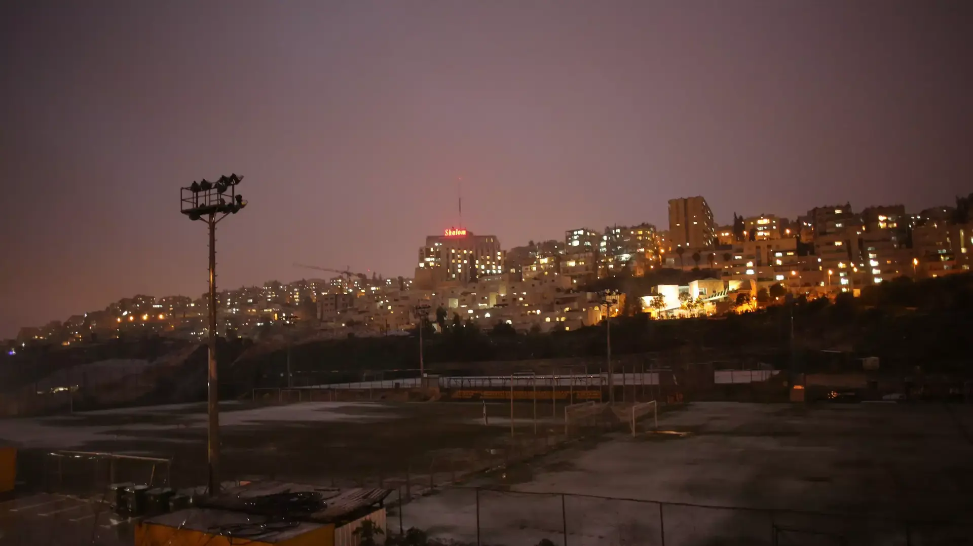 ערב יורד על ירושלים המושלגת ערב יורד על ירושלים המושלגת