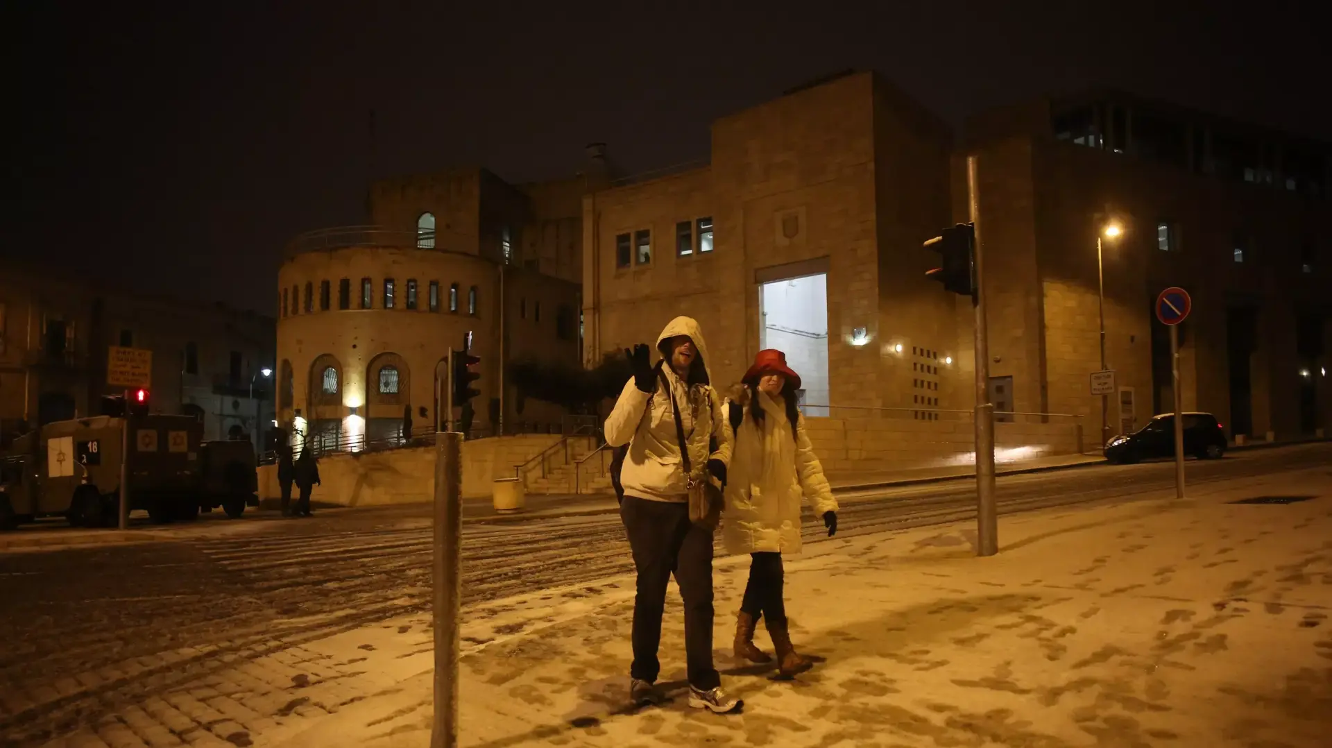 ערב יורד על ירושלים המושלגת
