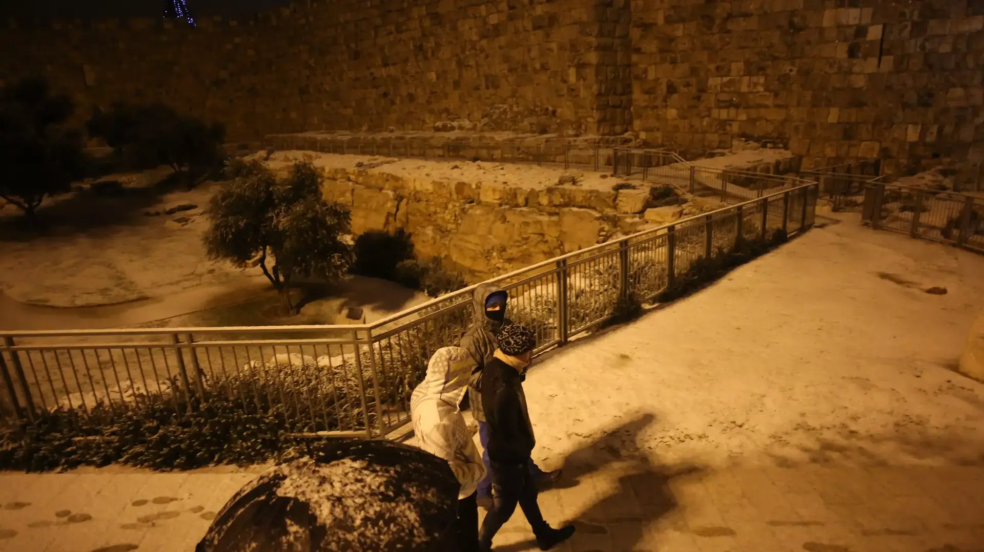 ערב יורד על ירושלים המושלגת ערב יורד על ירושלים המושלגת