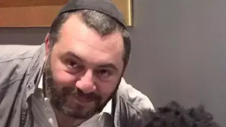 פטריס ואליד, בעל המכולת הכשרה בפריז שאליה חדר מחבל