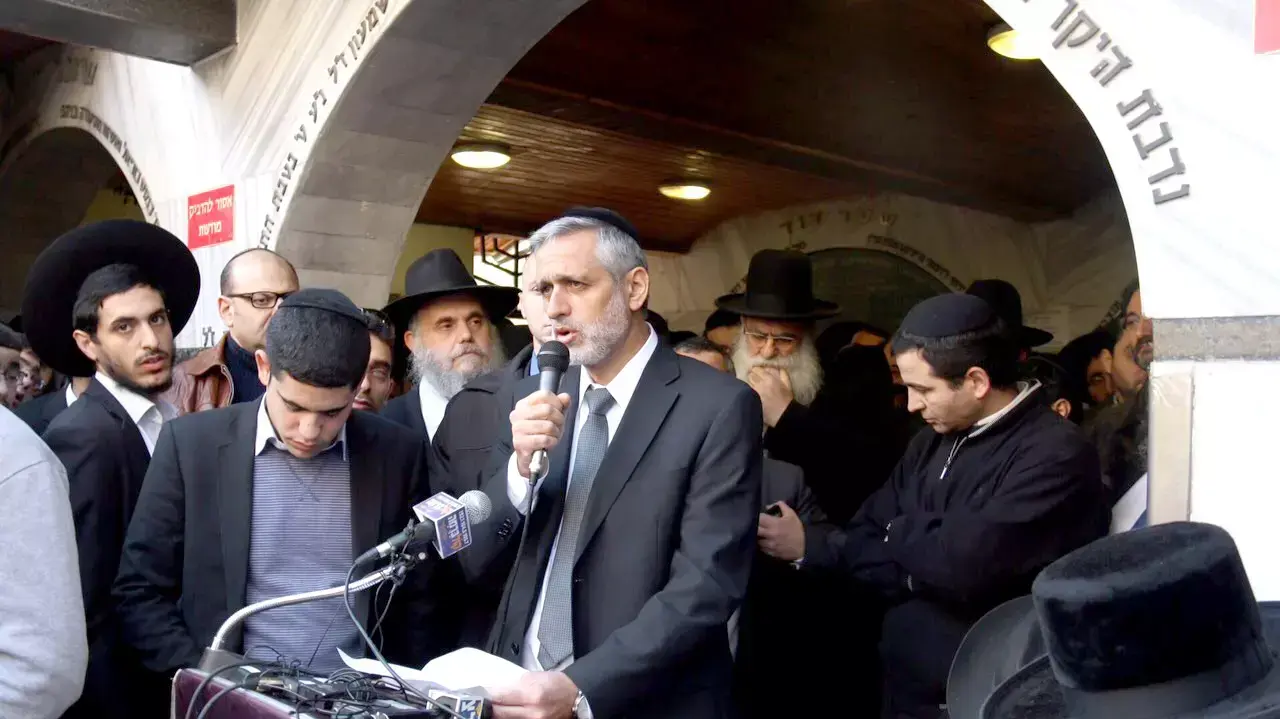 תחילת מסע הלוויה של ארונו של יואב חטאב  בבני ברק, ינואר 2015
