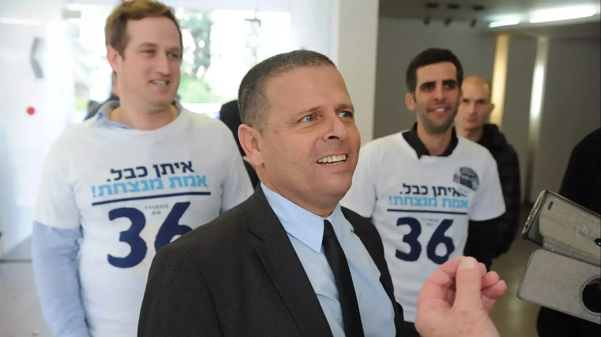 איתן כבל בפרמייריז במפלגת העבודה. ינואר 2015 איתן כבל בפרמייריז במפלגת העבודה. ינואר 2015