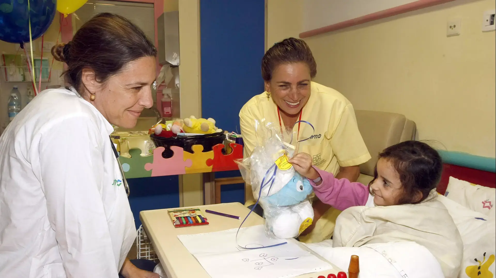 חדר מתנות של עמותת "ילדים שלנו" במרכז שניידר חדר מתנות של עמותת "ילדים שלנו" במרכז שניידר