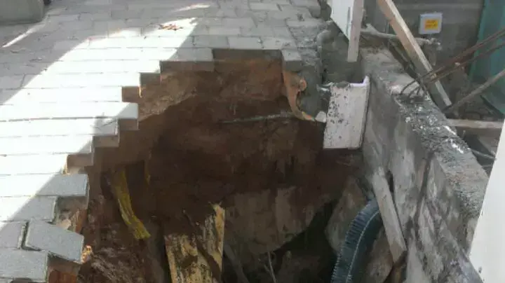 בולען ברחוב הרוגי מלכות בתל אביב בולען ברחוב הרוגי מלכות בתל אביב