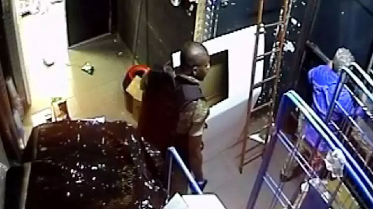 הפיגוע במרכול הכשר: פורסמו תמונות ממצלמות האבטחה