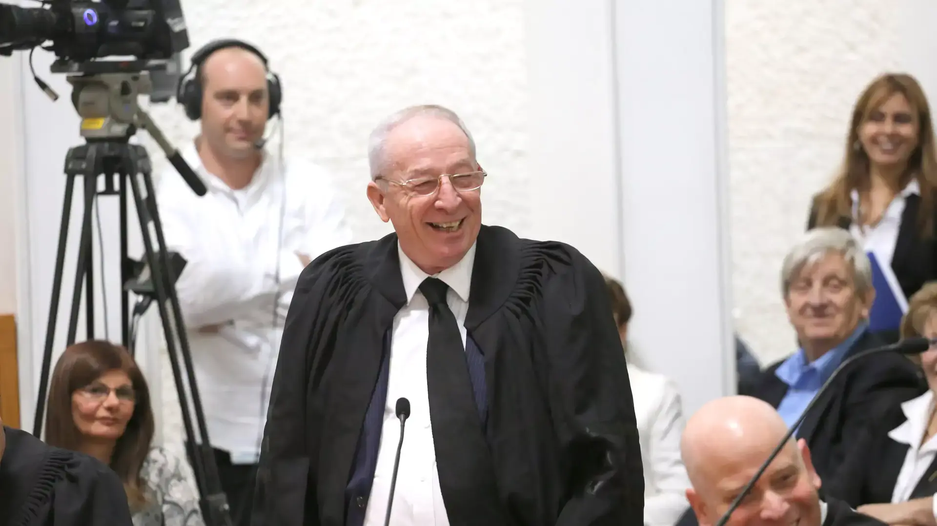 היועמ"ש יהודה ויינשטיין בטקס פרידה מאשר גרוניס בבית המשפט העליון היועמ"ש יהודה ויינשטיין בטקס פרידה מאשר גרוניס בבית המשפט העליון