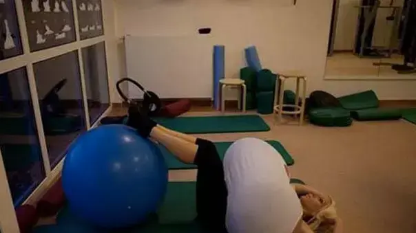 מריה הילס, האישה בעלת החזה המזויף הגדול בעולם מריה הילס, האישה בעלת החזה המזויף הגדול בעולם