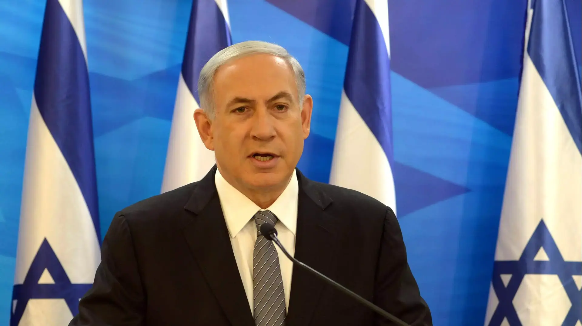 ראש הממשלה בנימין נתניהו בהצהרה על בית הדין הבינלאומי בהאג במשרדו בירושלים ראש הממשלה בנימין נתניהו בהצהרה על בית הדין הבינלאומי בהאג במשרדו בירושלים