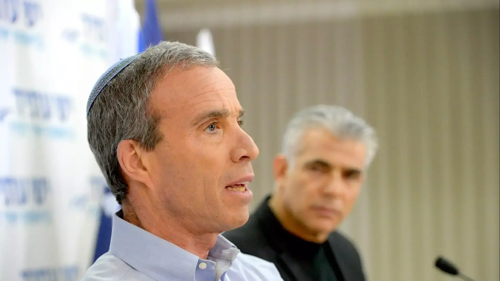 יש עתיד יאיר לפיד אלעזר שטרן, ינואר 2015