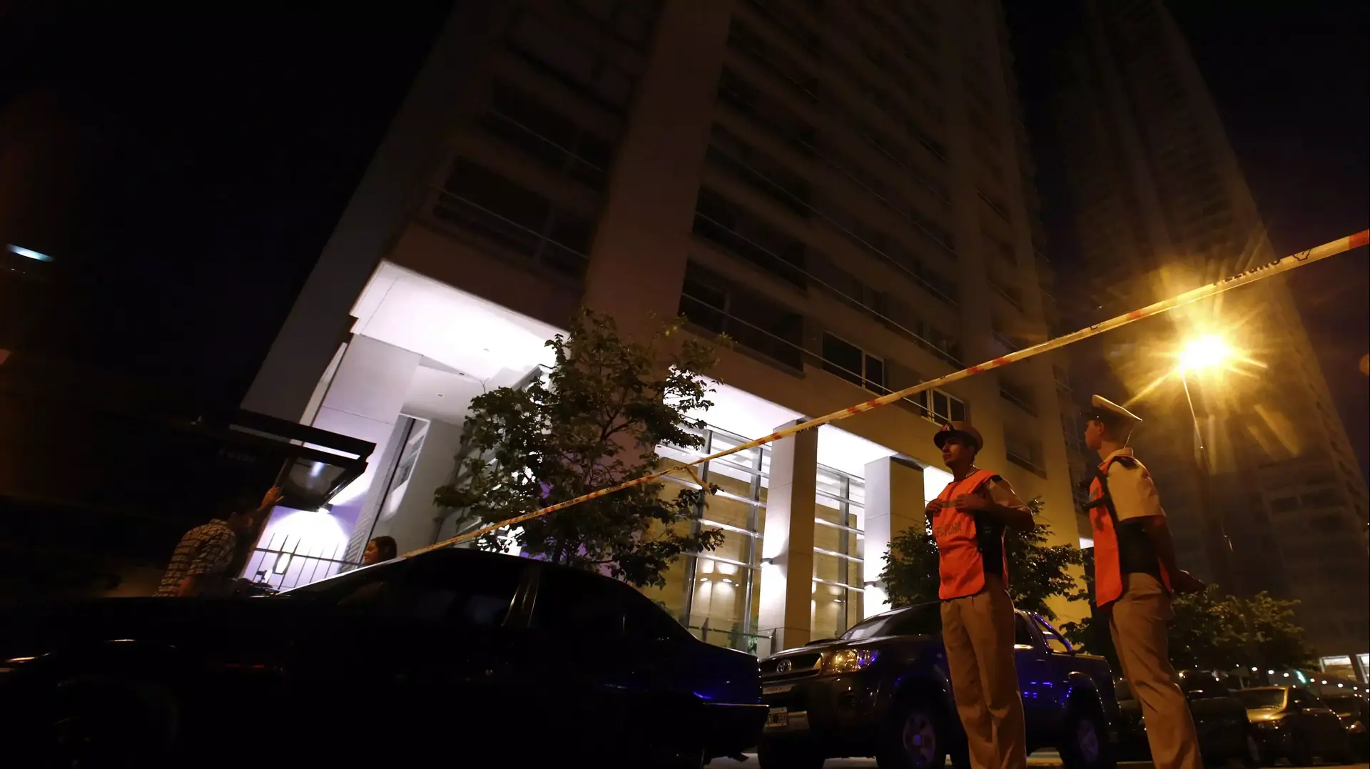 פינוי גופתו של אלברטו ניסמן התובע בפרשת הפיגוע בבואנוס איירוס 19 בינואר 2015 פינוי גופתו של אלברטו ניסמן התובע בפרשת הפיגוע בבואנוס איירוס 19 בינואר 2015