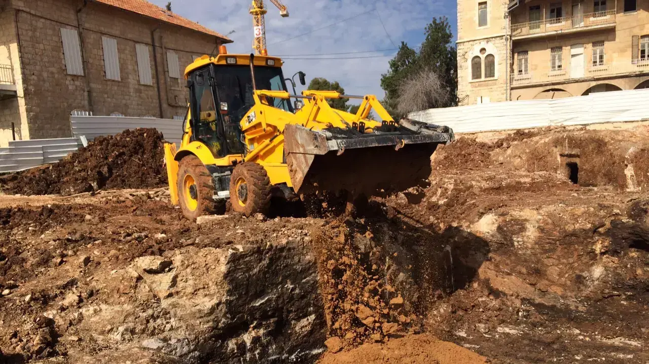 פינוי רימון זרחן מאתר בנייה בירושלים פינוי רימון זרחן מאתר בנייה בירושלים