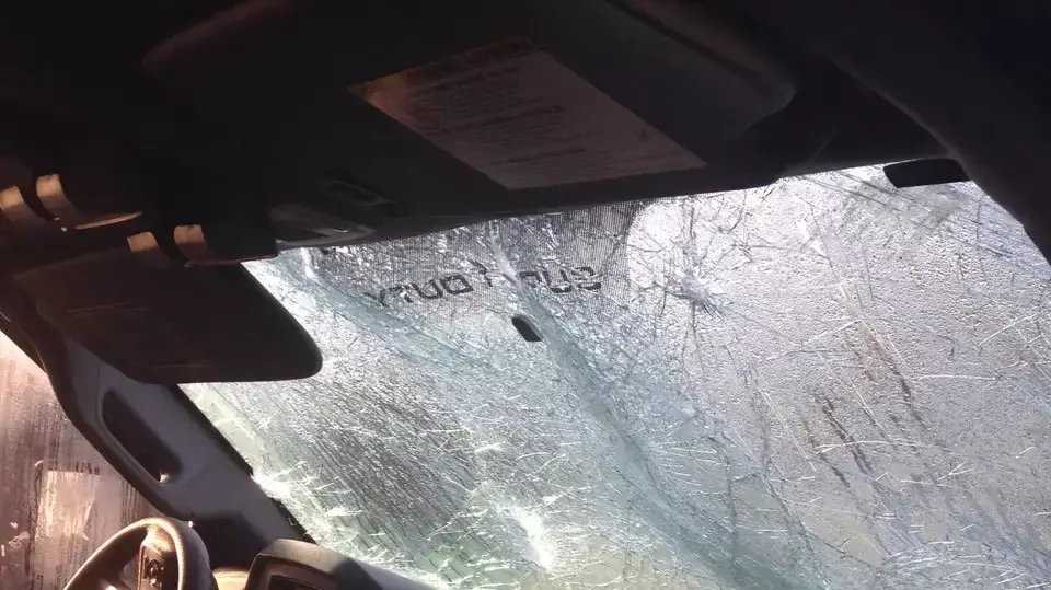 ניידת ברהט לאחר תקיפה של תושבי רהט במהלך ההלוויה שהתקיימה ביום ראשון. ינואר 2015 ניידת ברהט לאחר תקיפה של תושבי רהט במהלך ההלוויה שהתקיימה ביום ראשון. ינואר 2015