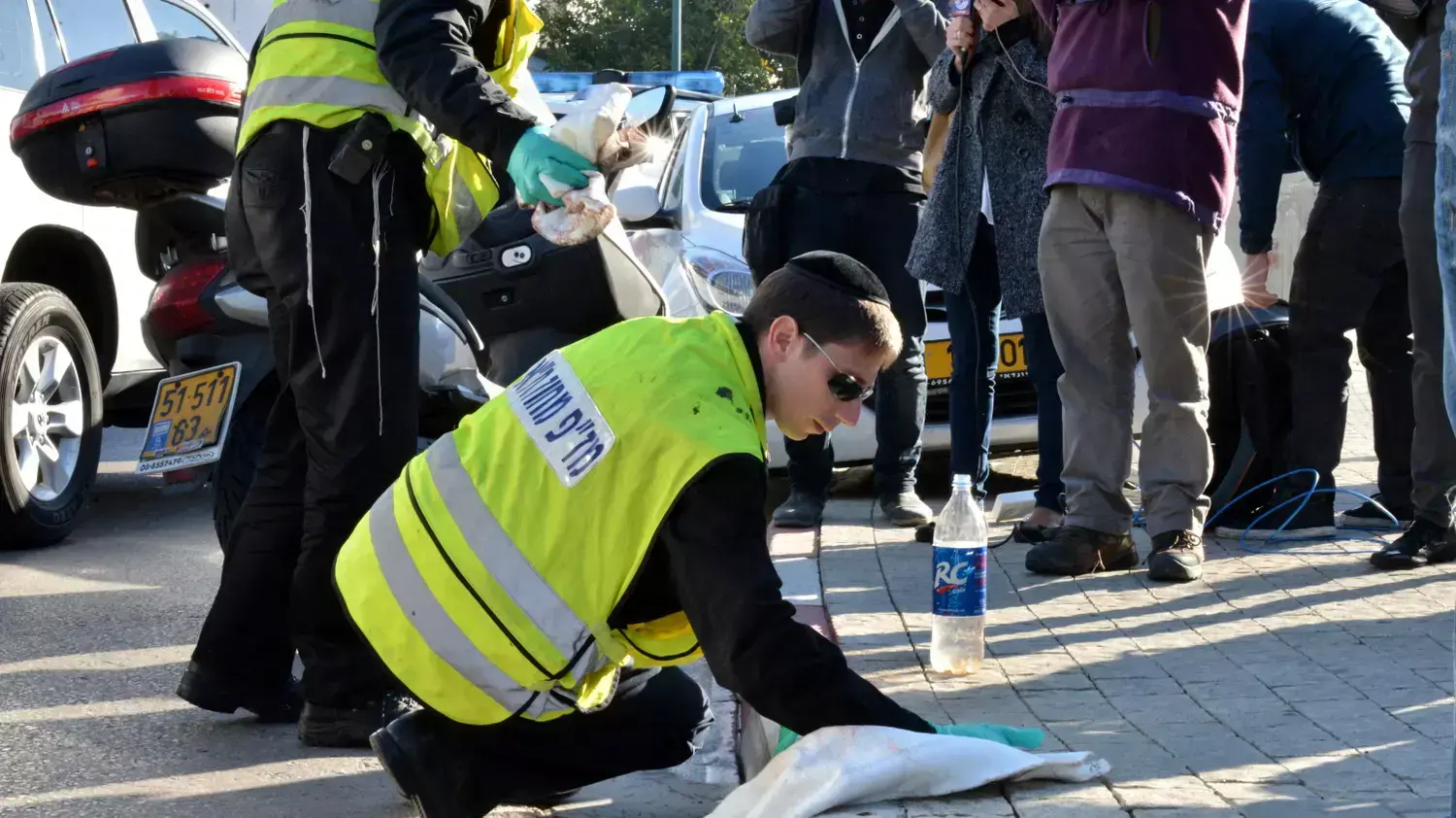 זירת הפיגוע בגשר מעריב בתל אביב, ינואר 2015 זירת הפיגוע בגשר מעריב בתל אביב, ינואר 2015