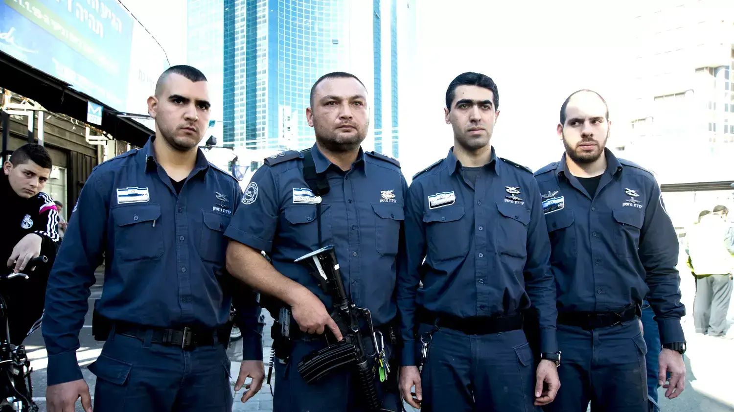 מישר בני בוטרשווילי ויחידת נחשון של שירות בתי הסוהר שהכניע את המחבל בגדר מעריב, ינואר 2015 מישר בני בוטרשווילי ויחידת נחשון של שירות בתי הסוהר שהכניע את המחבל בגדר מעריב, ינואר 2015